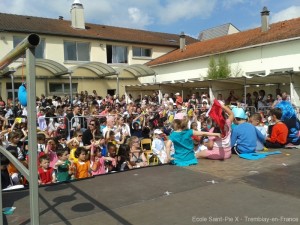 Fin d'année 2014 ! Une école en fête !